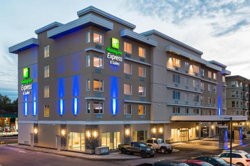 Holiday Inn Express & Suites Victoria-Colwood